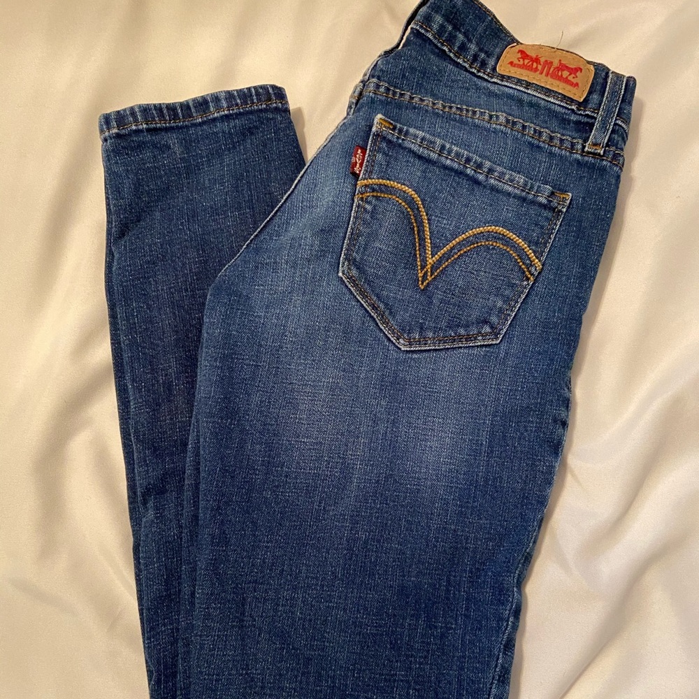 Levi’s skinny jeans NWOT!!😍
